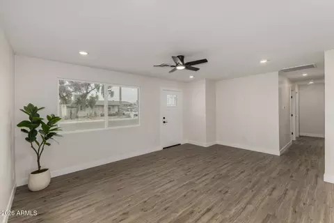 Living - 3234 E Marilyn Rd, Phoenix, AZ 85032 photo 2 of 4