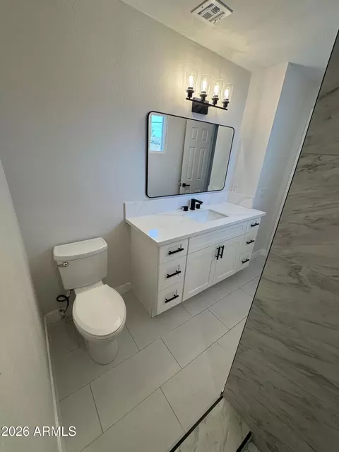 Bath - 3234 E Marilyn Rd, Phoenix, AZ 85032 photo 1 of 7