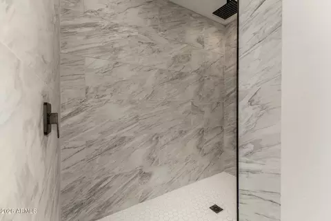 Bath - 3234 E Marilyn Rd, Phoenix, AZ 85032 photo 5 of 7