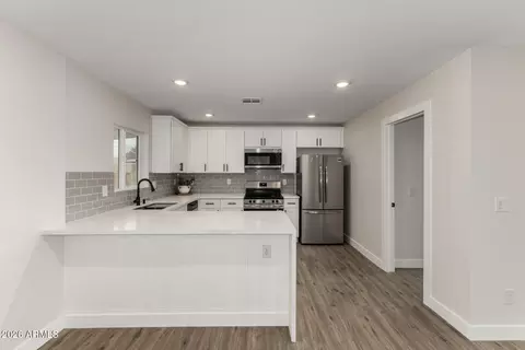 Kitchen - 3234 E Marilyn Rd, Phoenix, AZ 85032 photo 2 of 3