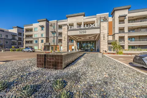 5250 E Deer Valley Dr #156, Phoenix, AZ 85054
