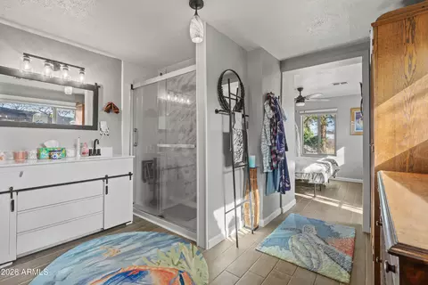 Bath - 113 Nighthawk Ave, Bisbee, AZ 85603 photo 2 of 3