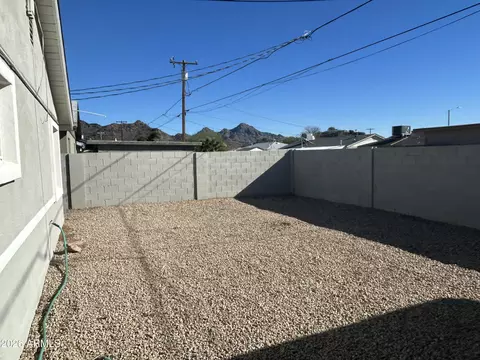 Exterior - 837 E Alice Ave, Phoenix, AZ 85020 photo 5 of 5