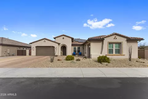 Exterior - 1978 E Indian Wells Dr, Gilbert, AZ 85298 photo 2 of 8
