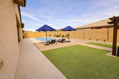 Exterior - 1978 E Indian Wells Dr, Gilbert, AZ 85298 photo 7 of 8