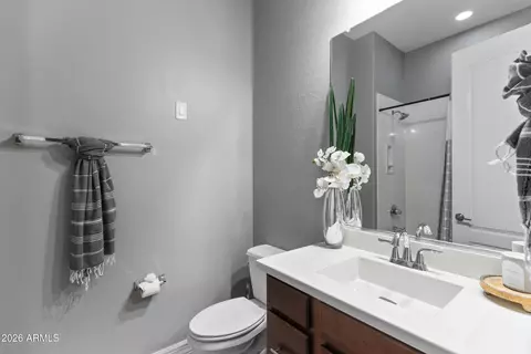 Bath - 1978 E Indian Wells Dr, Gilbert, AZ 85298 photo 3 of 7