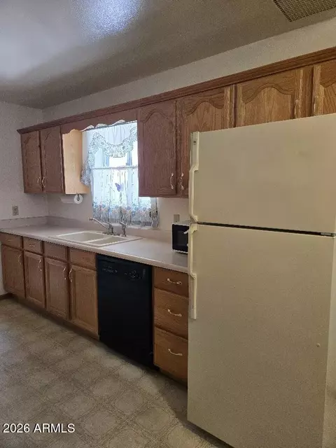 Kitchen - 811 E Clanton Ave, Buckeye, AZ 85326 photo 3 of 4