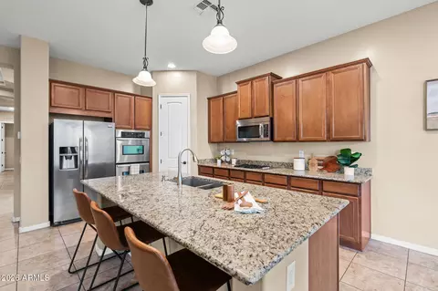 3702 E Robin Ln, Gilbert, AZ 85296 photo 8