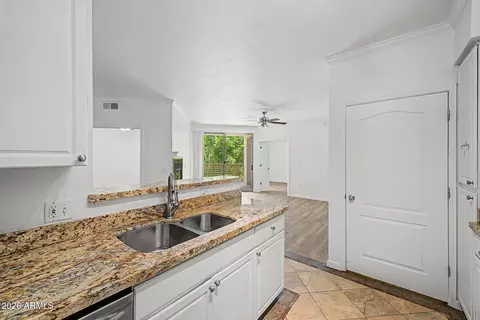 Kitchen - 1701 E Colter St #337, Phoenix, AZ 85016 photo 3 of 3