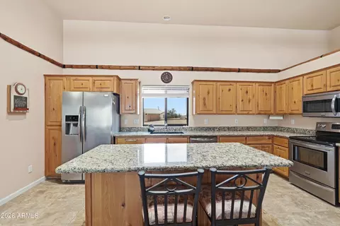 Kitchen - 710 S Muleshoe Rd S, Apache Junction, AZ 85119 photo 2 of 5