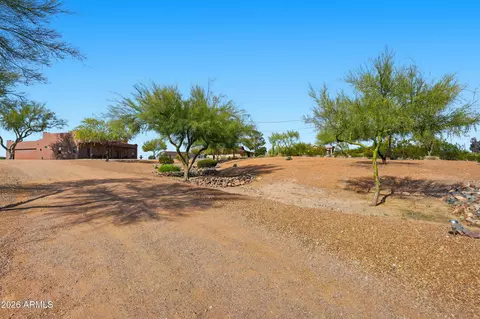 Exterior - 710 S Muleshoe Rd S, Apache Junction, AZ 85119 photo 5 of 11