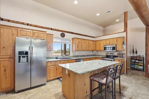 Kitchen - 710 S Muleshoe Rd S, Apache Junction, AZ 85119 photo 3 of 5