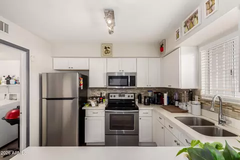 Kitchen - 406 E Pecan Rd, Phoenix, AZ 85040 photo 5 of 5