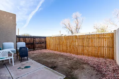 Exterior - 406 E Pecan Rd, Phoenix, AZ 85040 photo 4 of 4