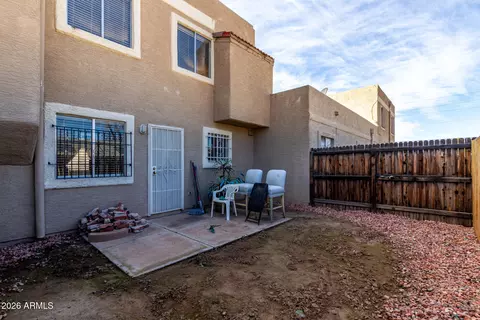 Exterior - 406 E Pecan Rd, Phoenix, AZ 85040 photo 2 of 4