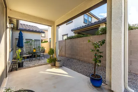 Exterior - 4050 E Ranch Rd, Gilbert, AZ 85296 photo 3 of 7