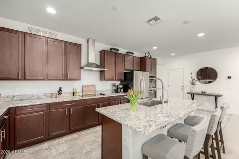 Kitchen - 4050 E Ranch Rd, Gilbert, AZ 85296 photo 4 of 5