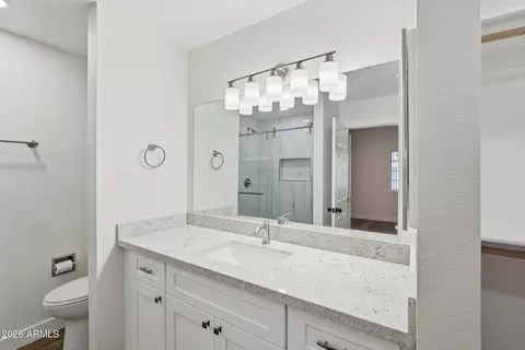 Bath - 501 E 2nd Ave #17, Mesa, AZ 85204 photo 1 of 4