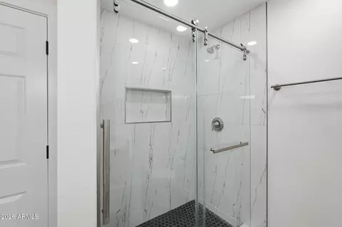 Bath - 501 E 2nd Ave #17, Mesa, AZ 85204 photo 2 of 4