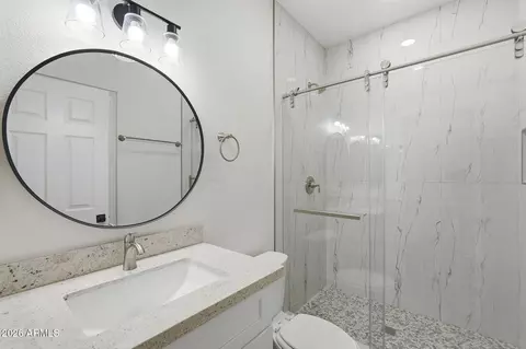 Bath - 501 E 2nd Ave #17, Mesa, AZ 85204 photo 3 of 4
