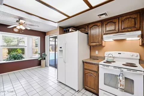 Kitchen - 2908 E Concho Ave, Mesa, AZ 85204 photo 5 of 5