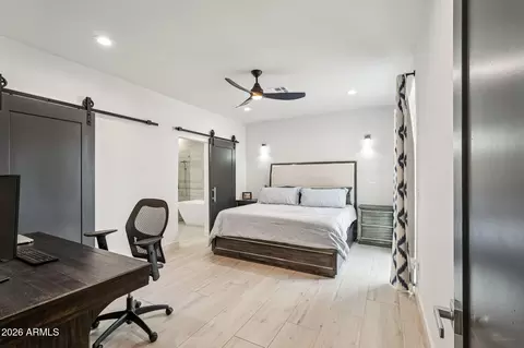 Bedroom - 1434 E Weldon Ave, Phoenix, AZ 85014 photo 3 of 6