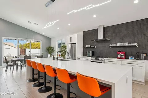 Kitchen - 1434 E Weldon Ave, Phoenix, AZ 85014 photo 1 of 4