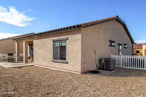 Exterior - 2101 S Meridian Rd #204, Apache Junction, AZ 85120 photo 6 of 8