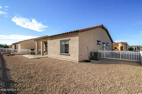 Exterior - 2101 S Meridian Rd #204, Apache Junction, AZ 85120 photo 7 of 8