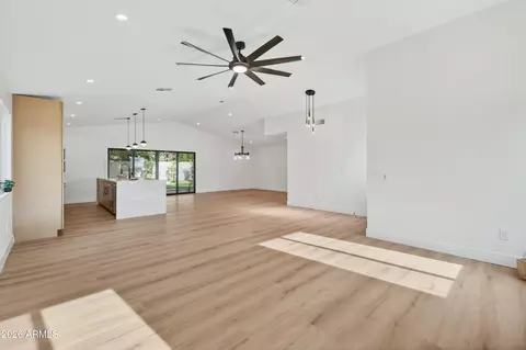 2432 W Saint Moritz Ln, Phoenix, AZ 85023 photo 28