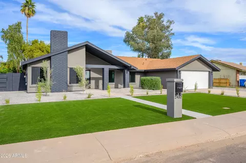 2432 W Saint Moritz Ln, Phoenix, AZ 85023 photo 2