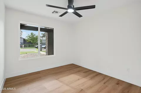 2432 W Saint Moritz Ln, Phoenix, AZ 85023 photo 6
