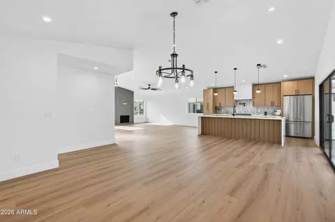 2432 W Saint Moritz Ln, Phoenix, AZ 85023 photo 31