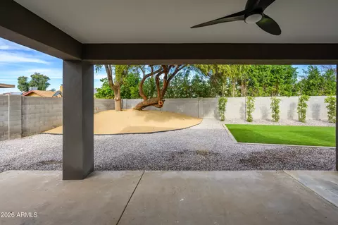 2432 W Saint Moritz Ln, Phoenix, AZ 85023 photo 34