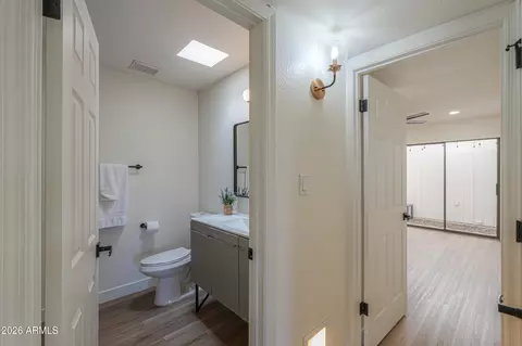 Entry Way - 2011 W Nopal Ave, Mesa, AZ 85202 photo 2 of 4