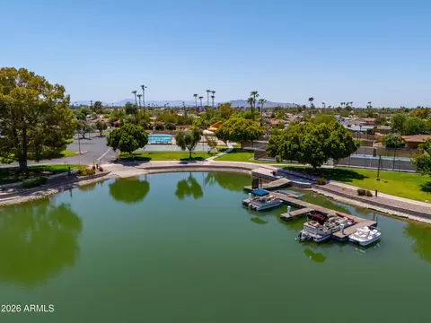 View/Area - 2011 W Nopal Ave, Mesa, AZ 85202 photo 11 of 15