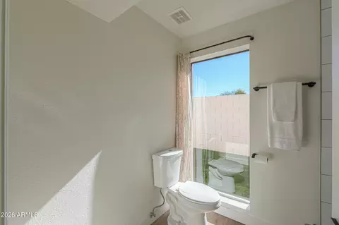 Bath - 2011 W Nopal Ave, Mesa, AZ 85202 photo 3 of 5