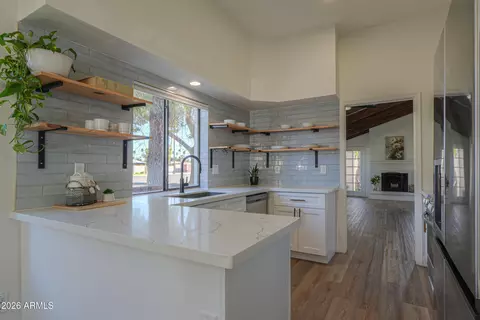 Kitchen - 2011 W Nopal Ave, Mesa, AZ 85202 photo 1 of 5
