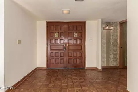 Entry Way - 4621 E Onyx Ave, Phoenix, AZ 85028 photo 2 of 2