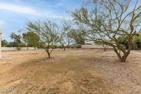 Exterior - 4621 E Onyx Ave, Phoenix, AZ 85028 photo 11 of 13
