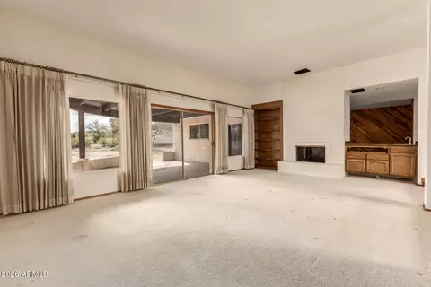 Living - 4621 E Onyx Ave, Phoenix, AZ 85028 photo 3 of 7