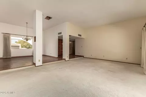 Living - 4621 E Onyx Ave, Phoenix, AZ 85028 photo 2 of 7