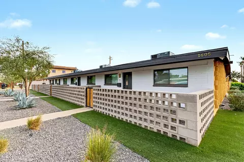 Exterior - 1605 E Montebello Ave, Phoenix, AZ 85016 photo 3 of 4