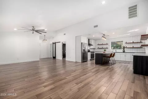 Living - 4607 Edgemont Ave, Phoenix, AZ 85008 photo 1 of 6