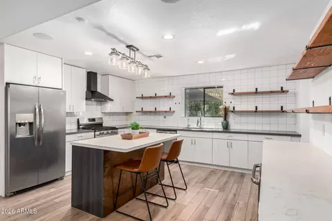 Kitchen - 4607 Edgemont Ave, Phoenix, AZ 85008 photo 3 of 6
