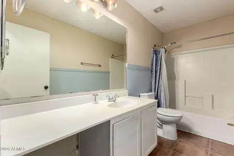Bath - 1355 E Betsy Ln, Gilbert, AZ 85296 photo 4 of 4