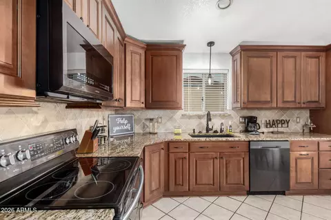 Kitchen - 1237 N Raven --, Mesa, AZ 85207 photo 2 of 5