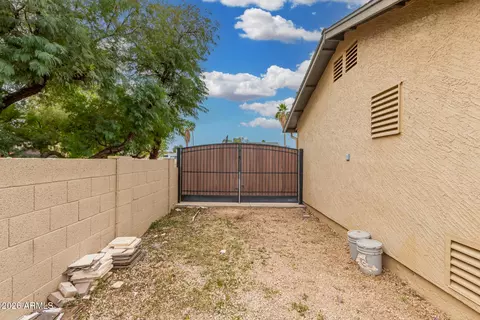 Exterior - 1237 N Raven --, Mesa, AZ 85207 photo 8 of 10
