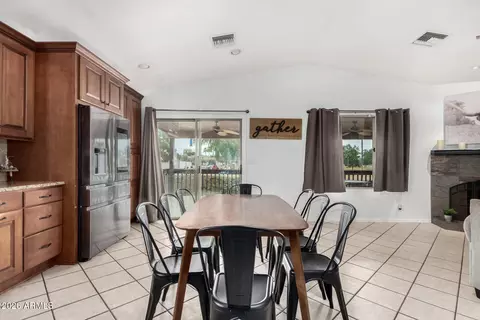 Dining - 1237 N Raven --, Mesa, AZ 85207 photo 1 of 1