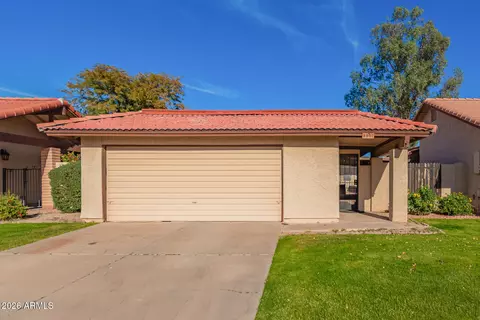 5222 E Tamblo Dr, Phoenix, AZ 85044